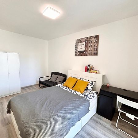 New 2022 Family&Friends Downtown Ac 3Br 2Ba Free Parking Big Balcony Near Metro&Train Station Self Check-In Apt Budapeşte Dış mekan fotoğraf