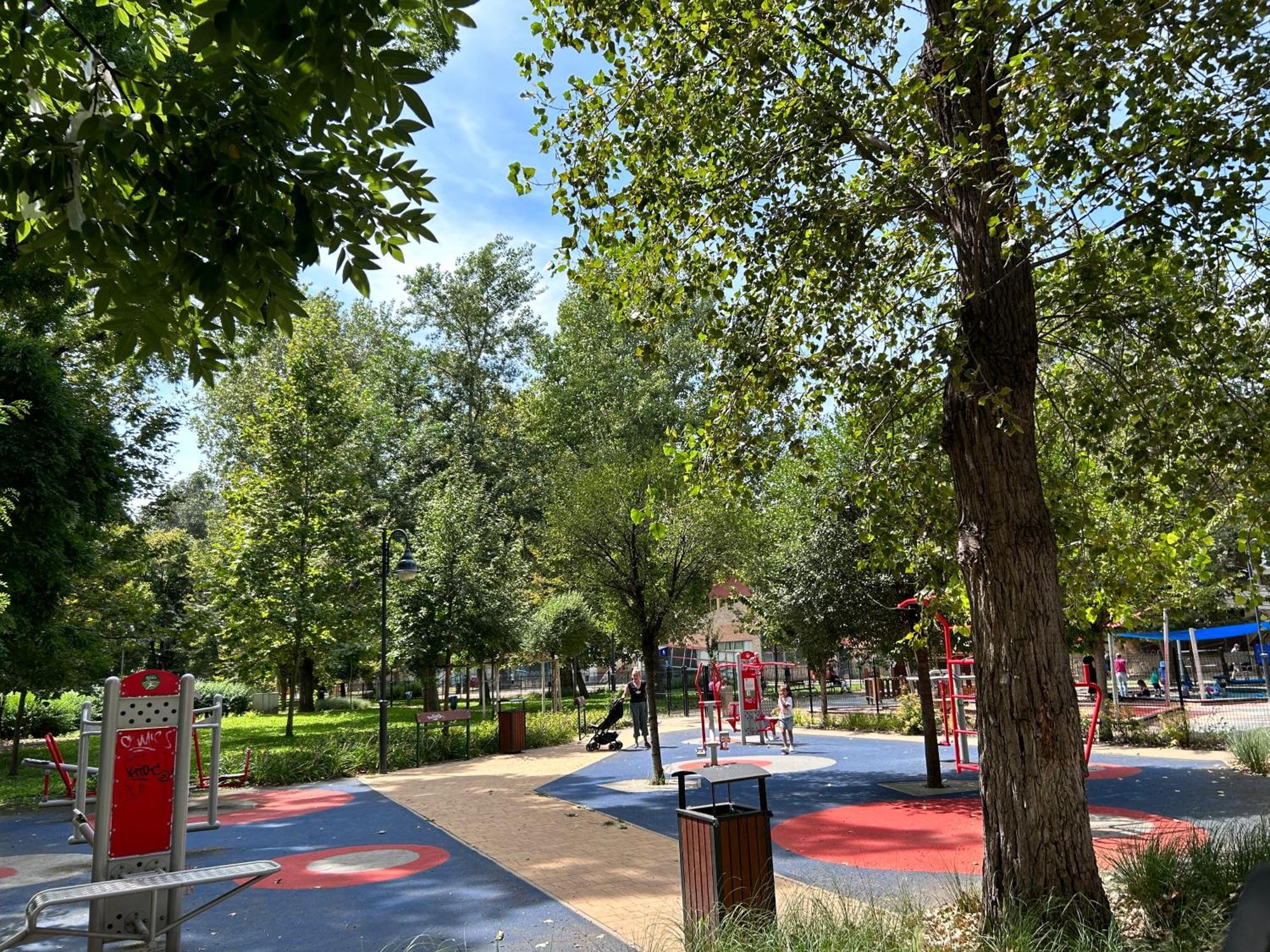 New 2022 Family&Friends Downtown Ac 3Br 2Ba Free Parking Big Balcony Near Metro&Train Station Self Check-In Apt Budapeşte Dış mekan fotoğraf