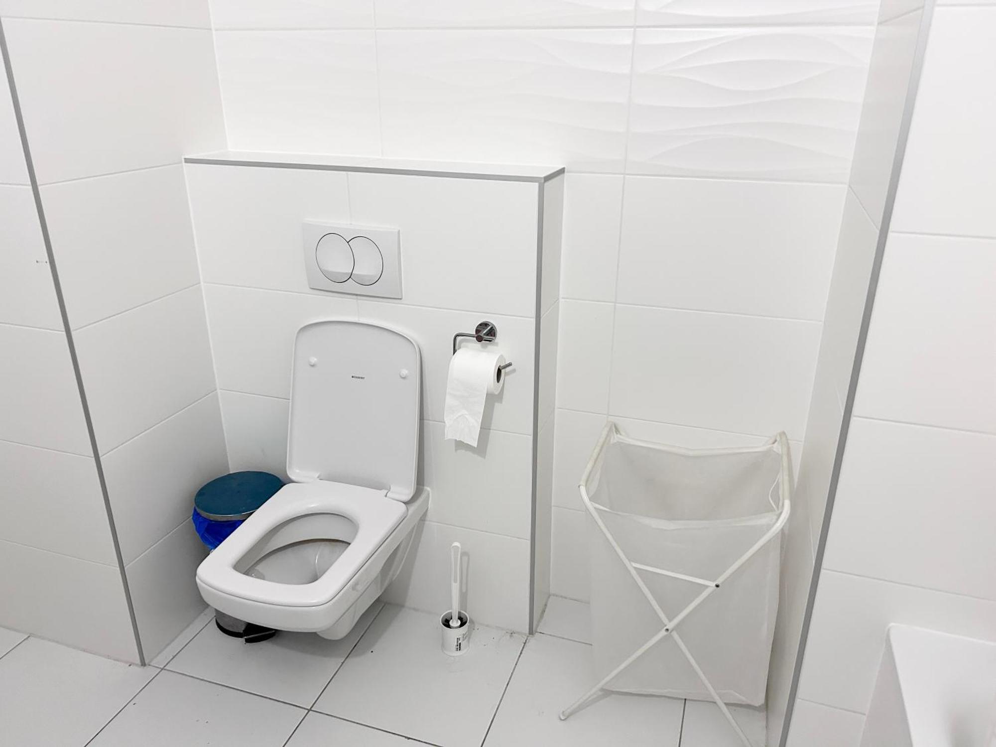 New 2022 Family&Friends Downtown Ac 3Br 2Ba Free Parking Big Balcony Near Metro&Train Station Self Check-In Apt Budapeşte Dış mekan fotoğraf